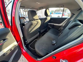 Toyota Yaris 1.33 Dual VVT-i T Spirit Euro 5 (s/s) 5dr