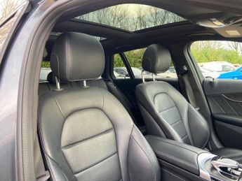Mercedes-Benz C Class 2.1 C250d AMG Line (Premium Plus) 7G-Tronic+ Euro 6 (s/s) 5dr