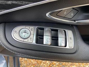 Mercedes-Benz C Class 2.1 C250d AMG Line (Premium Plus) 7G-Tronic+ Euro 6 (s/s) 5dr