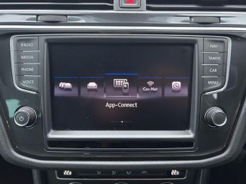 Volkswagen Tiguan 2.0 TDI BlueMotion Tech SE Navigation DSG 4Motion Euro 6 (s/s) 5