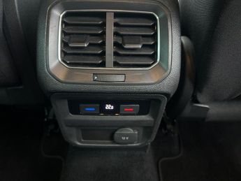 Volkswagen Tiguan 2.0 TDI BlueMotion Tech SE Navigation DSG 4Motion Euro 6 (s/s) 5