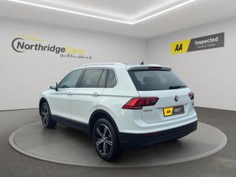 Volkswagen Tiguan 2.0 TDI BlueMotion Tech SE Navigation DSG 4Motion Euro 6 (s/s) 5