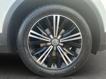 Volkswagen Tiguan 2.0 TDI BlueMotion Tech SE Navigation DSG 4Motion Euro 6 (s/s) 5