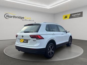 Volkswagen Tiguan 2.0 TDI BlueMotion Tech SE Navigation DSG 4Motion Euro 6 (s/s) 5