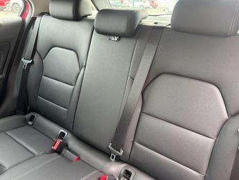 Mercedes-Benz A Class 1.6 A180 Sport (Premium) Hatchback 5dr Petrol 7G-DCT Euro 6 (s/s