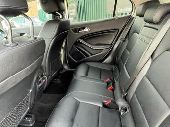 Mercedes-Benz GLA 2.1 GLA220d Sport (Executive) SUV 5dr Diesel 7G-DCT 4MATIC Euro 