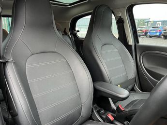 Smart Forfour 17.6kWh Prime Exclusive Hatchback 5dr Electric Auto (22kW Charge