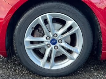 Ford Mondeo 1.5T EcoBoost Zetec Hatchback 5dr Petrol Auto Euro 6 (s/s) (160 