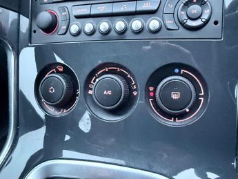 Peugeot 3008 E-HDI ACTIVE AUTOMATIC