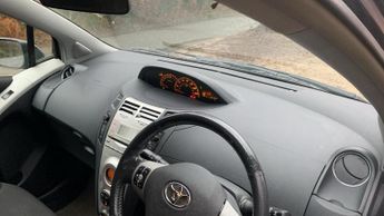 Toyota Yaris SR 1.8 5 DR 5 SPEED MANUAL.