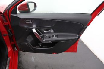 Mercedes-Benz A Class 1.5 A180d Sport (Executive) 7G-DCT Euro 6 (s/s) 5dr