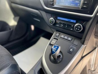 Toyota Auris 1.8 VVT-h Excel Touring Sports CVT Euro 5 (s/s) 5dr