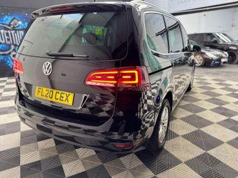 Volkswagen Sharan 2.0 TDI SE Nav DSG Euro 6 (s/s) 5dr