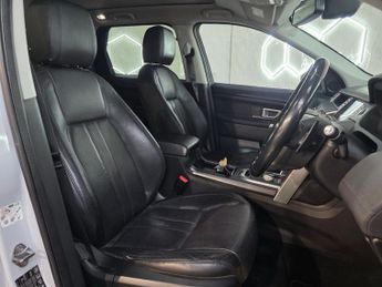 Land Rover Discovery Sport TD4 HSE BLACK