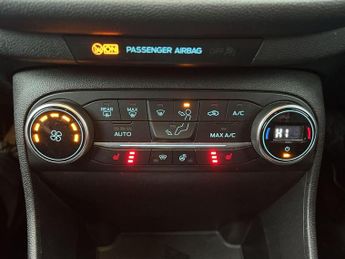 Ford Fiesta 1.0T EcoBoost Titanium Euro 6 (s/s) 5dr
