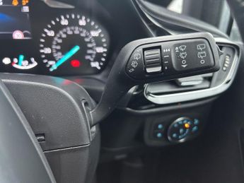 Ford Fiesta 1.0T EcoBoost Titanium Euro 6 (s/s) 5dr