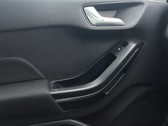 Ford Fiesta 1.0T EcoBoost Titanium Euro 6 (s/s) 5dr