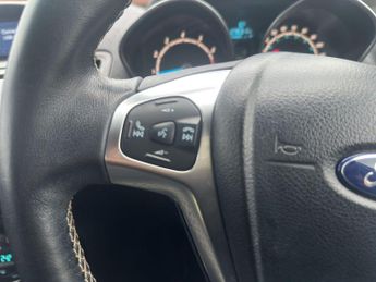 Ford Fiesta 1.0T EcoBoost Titanium Euro 6 (s/s) 5dr