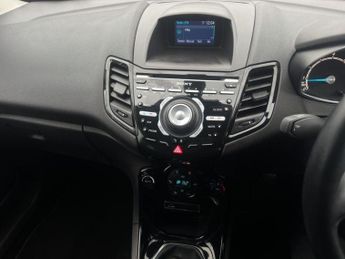 Ford Fiesta 1.0T EcoBoost Titanium Euro 6 (s/s) 5dr