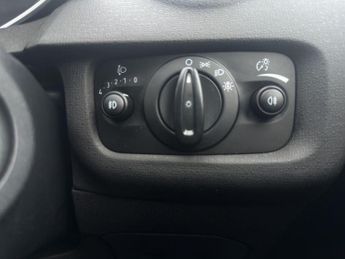 Ford Fiesta 1.0T EcoBoost Titanium Euro 6 (s/s) 5dr