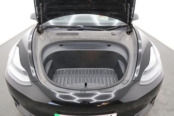Tesla Model 3 Standard Range Plus Auto RWD 4dr