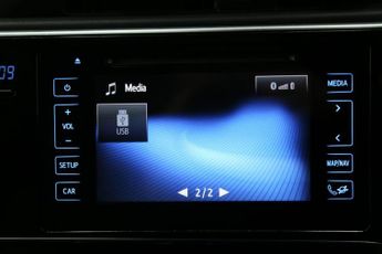 Toyota Auris 1.8 VVT-h Design CVT Euro 6 (s/s) 5dr