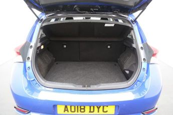 Toyota Auris 1.8 VVT-h Design CVT Euro 6 (s/s) 5dr