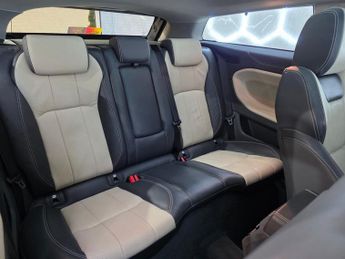 Land Rover Range Rover Evoque TD4 SE TECH