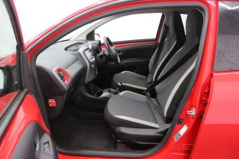 Toyota Aygo 1.0 VVT-i x-plore x-shift Euro 6 5dr