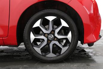 Toyota Aygo 1.0 VVT-i x-plore x-shift Euro 6 5dr