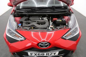 Toyota Aygo 1.0 VVT-i x-plore x-shift Euro 6 5dr