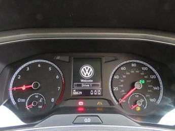 Volkswagen T-Roc 1.5 TSI EVO Design DSG Euro 6 (s/s) 5dr