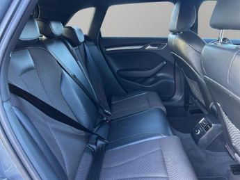 Audi A3 1.5 TFSI CoD 35 Black Edition Sportback S Tronic Euro 6 (s/s) 5d