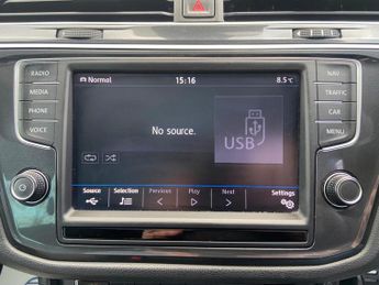 Volkswagen Tiguan 2.0 TDI BlueMotion Tech R-Line DSG 4Motion Euro 6 (s/s) 5dr