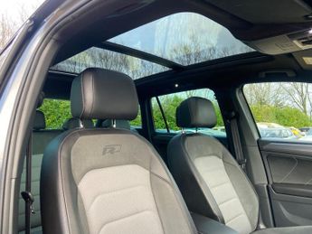 Volkswagen Tiguan 2.0 TDI BlueMotion Tech R-Line DSG 4Motion Euro 6 (s/s) 5dr