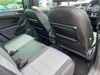 Volkswagen Tiguan 2.0 TDI BlueMotion Tech R-Line DSG 4Motion Euro 6 (s/s) 5dr