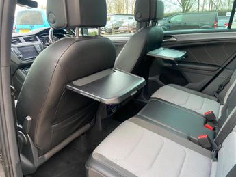 Volkswagen Tiguan 2.0 TDI BlueMotion Tech R-Line DSG 4Motion Euro 6 (s/s) 5dr