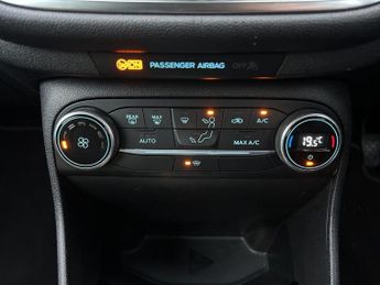 Ford Fiesta 1.0T EcoBoost Titanium Euro 6 (s/s) 3dr