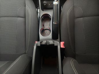 Ford Fiesta 1.0T EcoBoost Titanium Euro 6 (s/s) 5dr