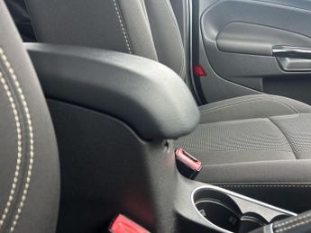 Ford Fiesta 1.0T EcoBoost Titanium Euro 6 (s/s) 5dr