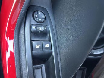 Peugeot 208 1.6 THP GTi Euro 5 3dr