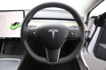 Tesla Model 3 Standard Range Plus Auto RWD 4dr