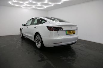 Tesla Model 3 Standard Range Plus Auto RWD 4dr