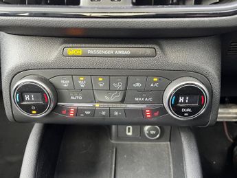 Ford Focus 1.5 182 ST-LINE X AUTOMATIC