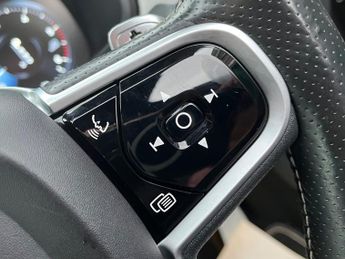 Volvo S90 D4 R-DESIGN