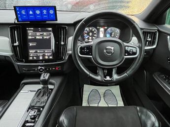 Volvo S90 D4 R-DESIGN