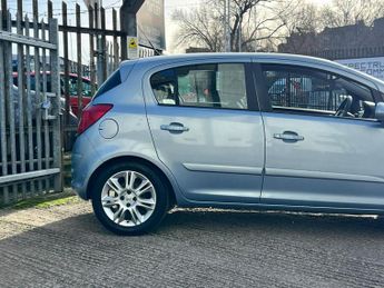 Vauxhall Corsa DESIGN 16V