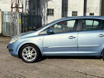 Vauxhall Corsa DESIGN 16V