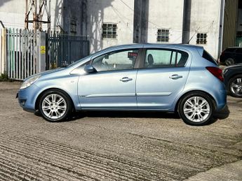 Vauxhall Corsa DESIGN 16V