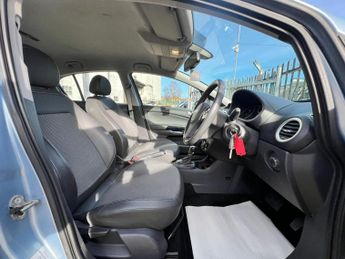 Vauxhall Corsa DESIGN 16V